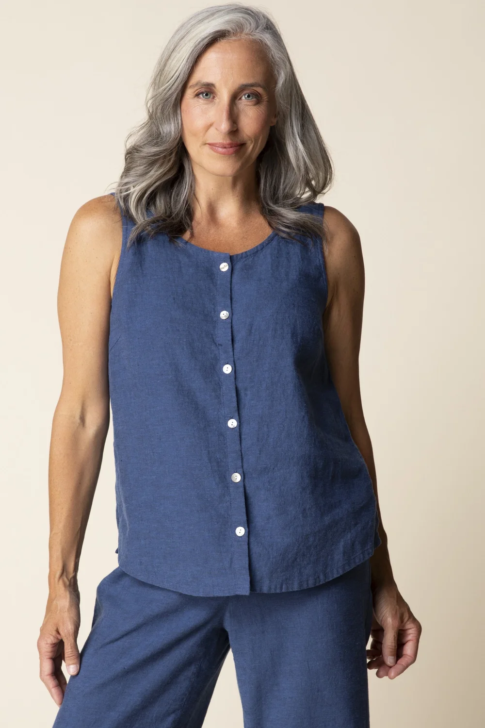 Solid Linen Pleat Back Button Tank - Navy — Yaza